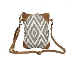 NWT Myra Gladden Cross Body Purse